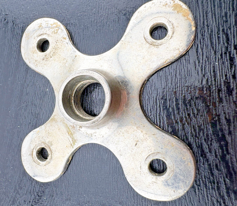 Metal sprocket threaded with Four screw points used for art replacement part